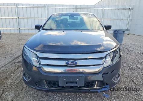 2011 Ford Fusion Sport z USA, uszkodzony, nr VIN 3FAHP0DC2BR171652